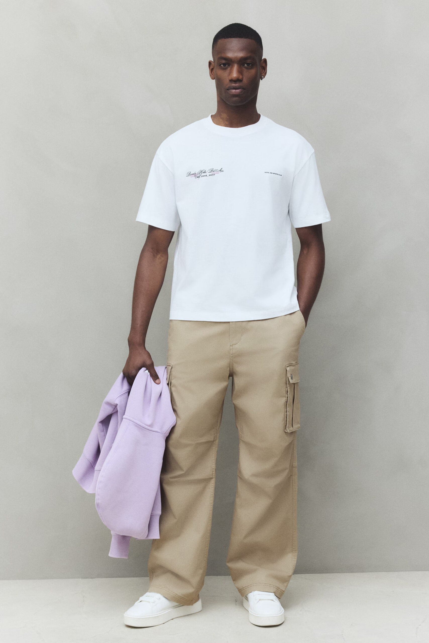 H&M frappe fort : le cargo loose fit en réduction à saisir sans attendre